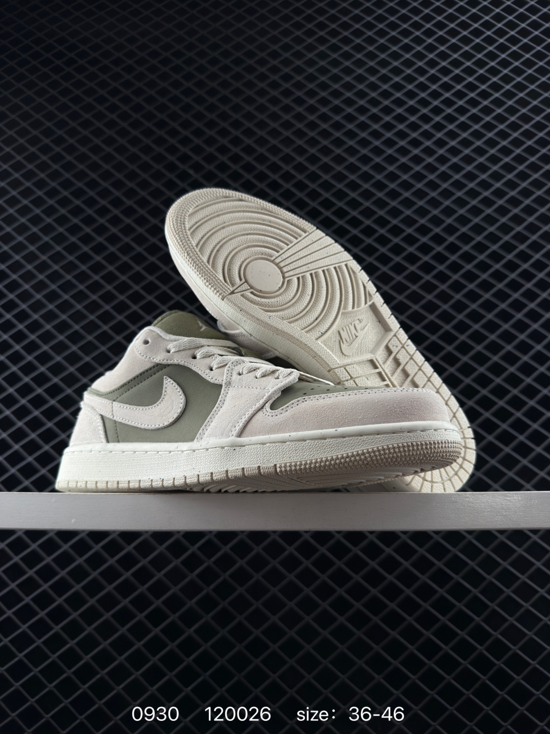 Nike Wmns Air Jordan 1 Low GS”Team Gold“